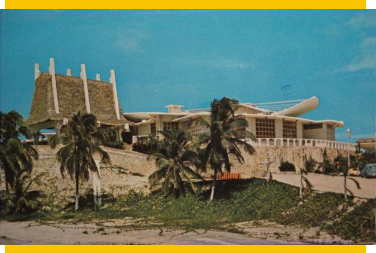 Fachada del hotel Garza Blanca a fines de los aÃ±os 1970s, vista desde ...